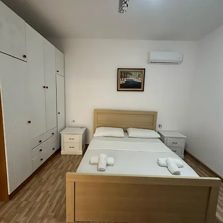 Elby ,airport Pick Up Drop Off Apartment